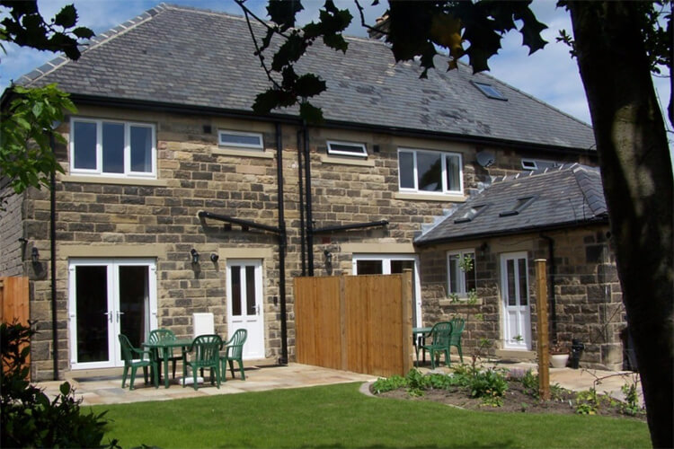 Bakewell Holiday Cottages - Image 1 - UK Tourism Online
