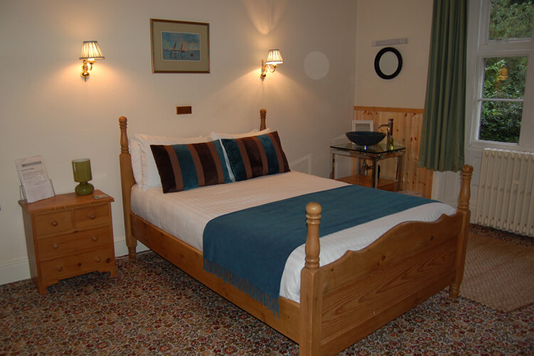 Birdsgrove House - Image 1 - UK Tourism Online