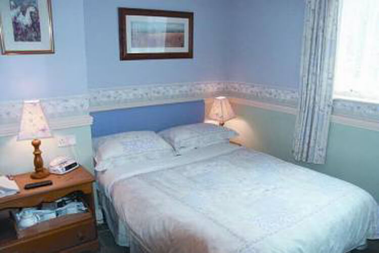 Compton House - Image 2 - UK Tourism Online