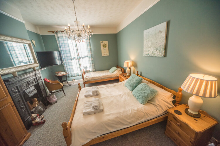 Compton House Guest House - Image 3 - UK Tourism Online