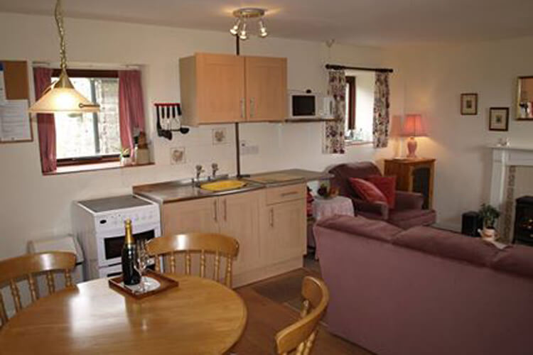 Hall Farm Cottages - Image 3 - UK Tourism Online