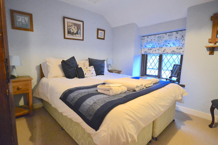 Blue Lagoon Cottages - Hog Cottage - Image 4 - UK Tourism Online