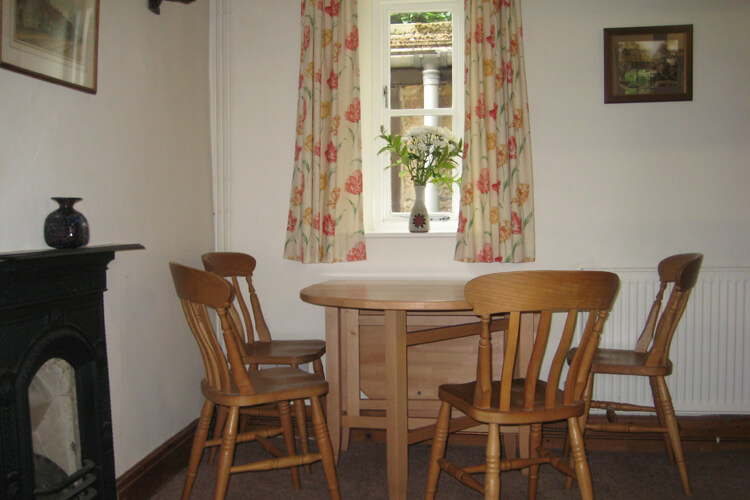 Hopton Cottage - Image 2 - UK Tourism Online