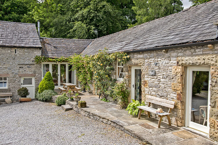 Middle Farm Holiday Cottages - Image 1 - UK Tourism Online