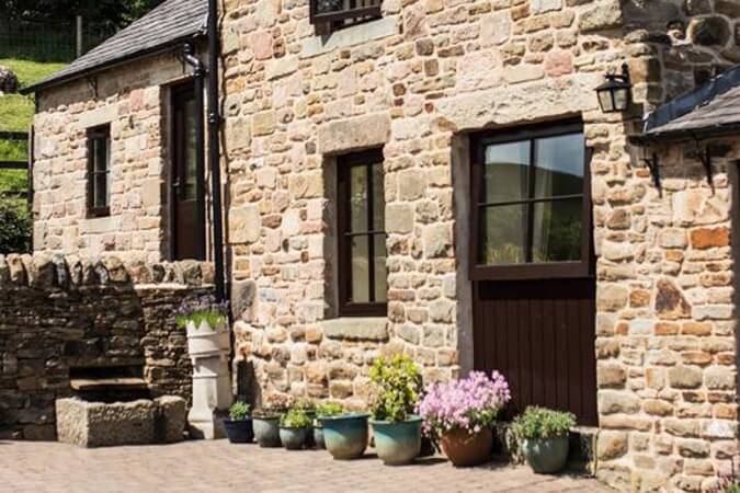 Oaker Farm Cottages Thumbnail | Hope Valley - Derbyshire | UK Tourism Online