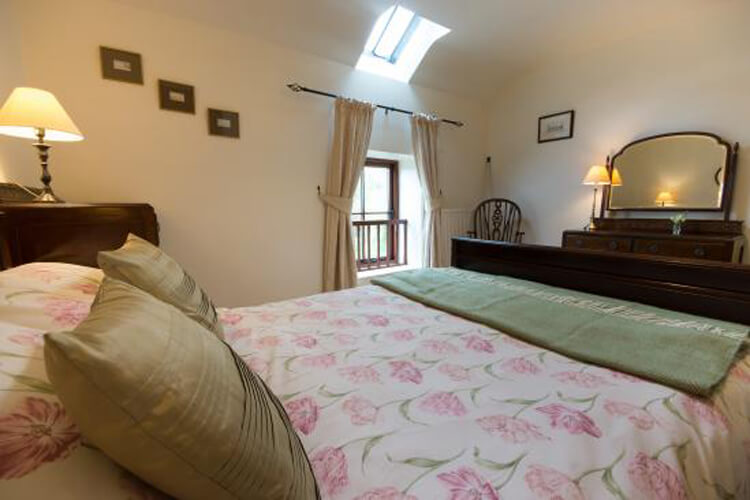 Oaker Farm Cottages - Image 3 - UK Tourism Online