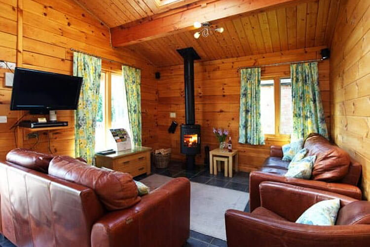 Oaklands Country Lodges - Image 4 - UK Tourism Online