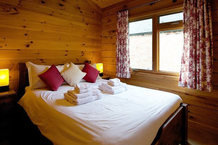 Oaklands Country Lodges - Image 5 - UK Tourism Online