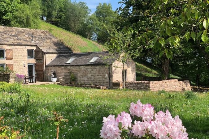 Rocking Stone Cottage Thumbnail | Matlock - Derbyshire | UK Tourism Online