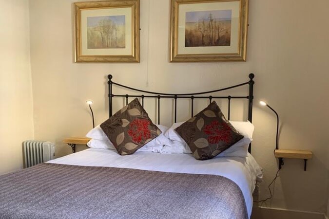 The Red Lion Thumbnail | Bakewell - Derbyshire | UK Tourism Online