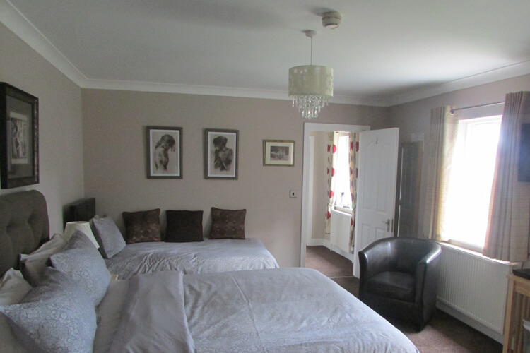 Thistle Bank Guest House - Image 2 - UK Tourism Online