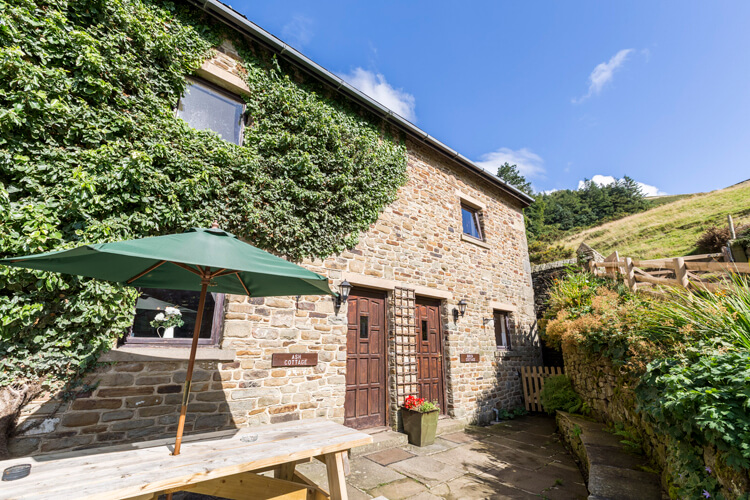 Twitchill Farm Holiday Cottages - Image 1 - UK Tourism Online