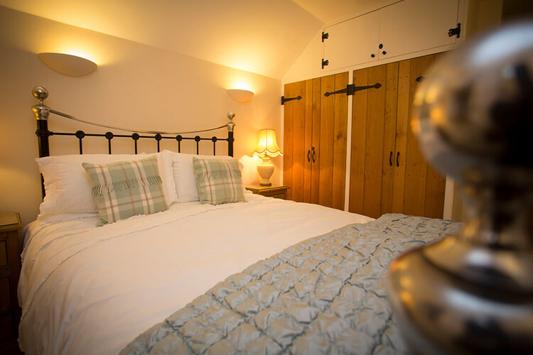 Uppermoor Farm Cottages - Image 4 - UK Tourism Online