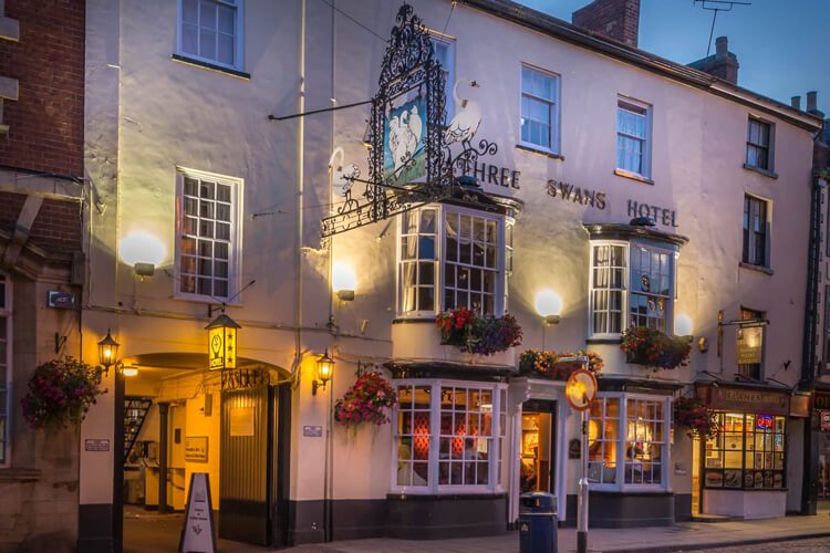 The Three Swans Hotel - Image 1 - UK Tourism Online