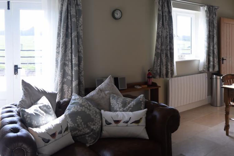 Canbyfield Holiday Cottage - Image 2 - UK Tourism Online