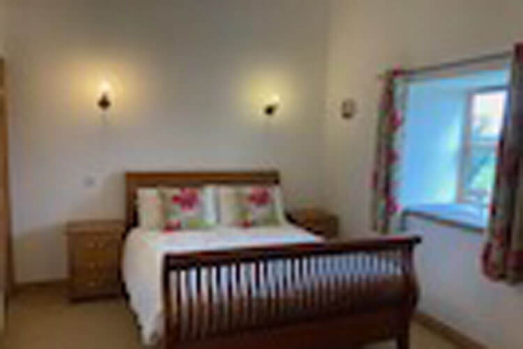 Walton Thorns Farm Holiday Cottages - Image 3 - UK Tourism Online