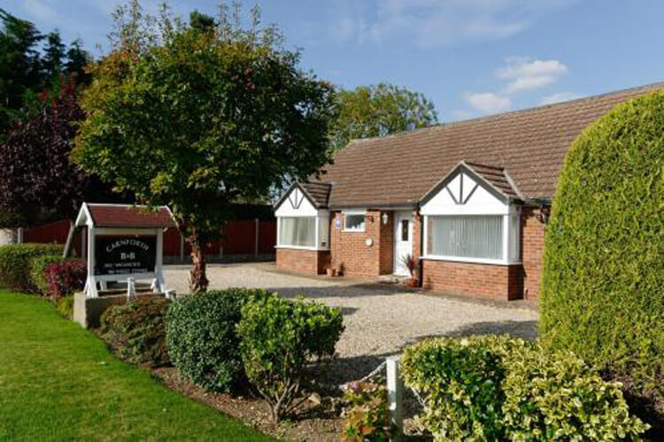 Carnforth Guest House - Image 1 - UK Tourism Online