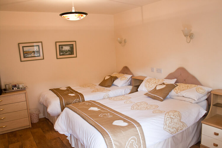 Clarendon Lodge - Image 2 - UK Tourism Online