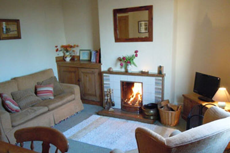 East Farm Cottage - Image 2 - UK Tourism Online