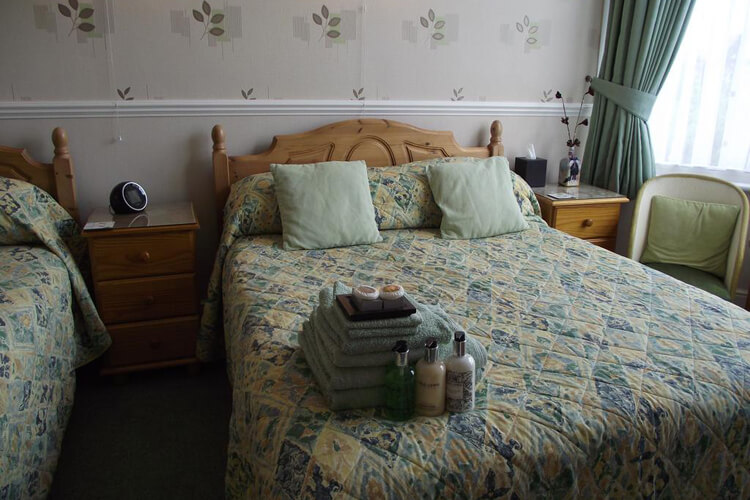 Ginnies Guest House - Image 2 - UK Tourism Online