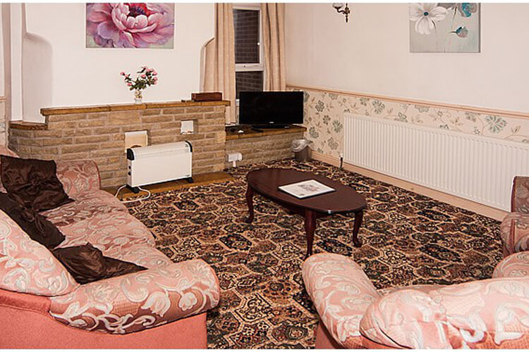 Lyndene Holiday Apartments - Image 4 - UK Tourism Online