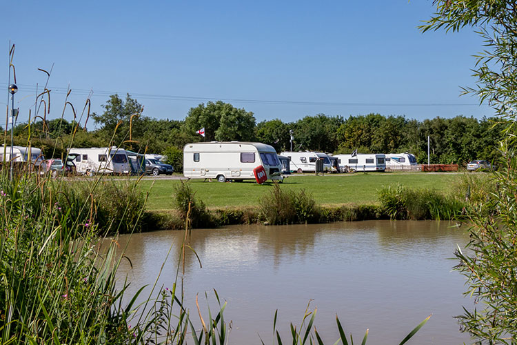 Manor Farm Caravan Park - Image 4 - UK Tourism Online