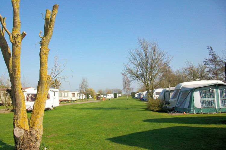 Orchard View Caravan & Camping Park - Image 3 - UK Tourism Online