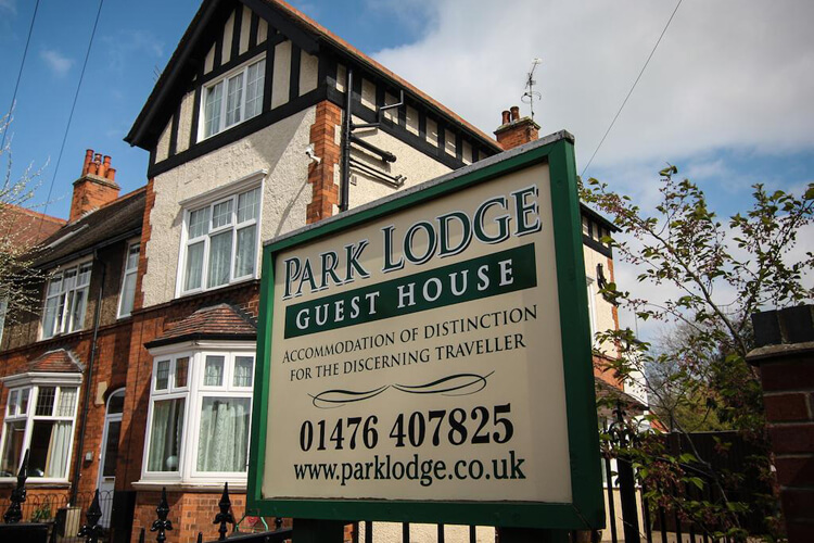 Park Lodge Guest House - Image 1 - UK Tourism Online