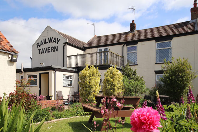 Railway Tavern Cottages - Image 1 - UK Tourism Online