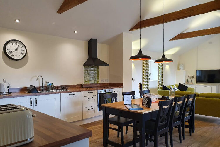 Rigsby Wold Holiday Cottages - Image 2 - UK Tourism Online