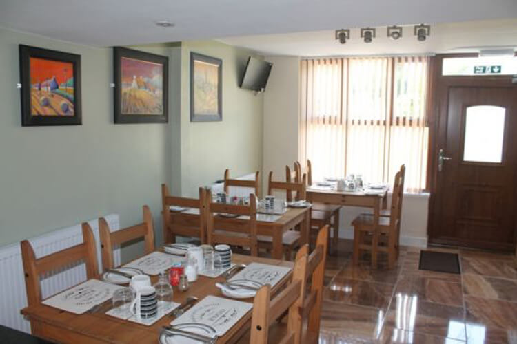 Riverside Guest House - Image 5 - UK Tourism Online