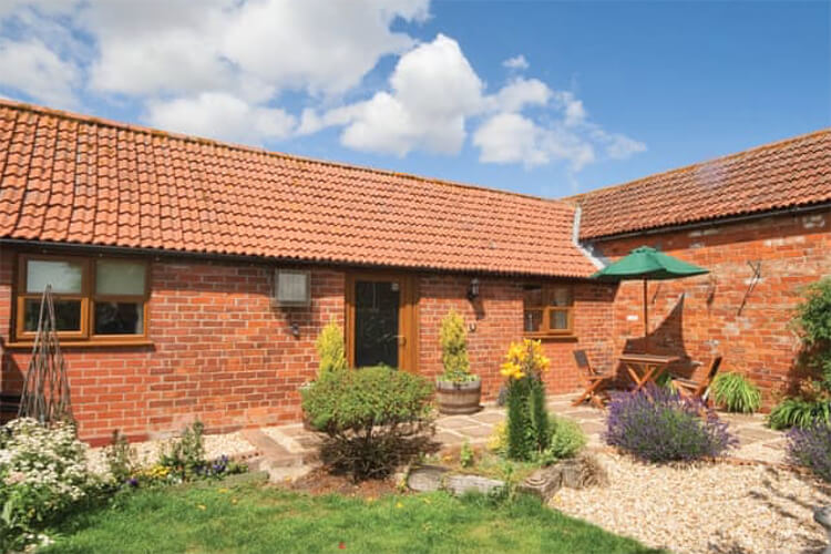 Sea View Holiday Cottages - Image 1 - UK Tourism Online