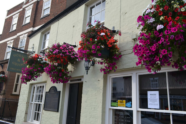 The Horse And Groom - Image 1 - UK Tourism Online