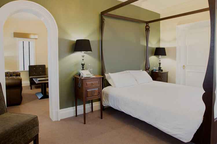 White Hart Hotel - Image 2 - UK Tourism Online