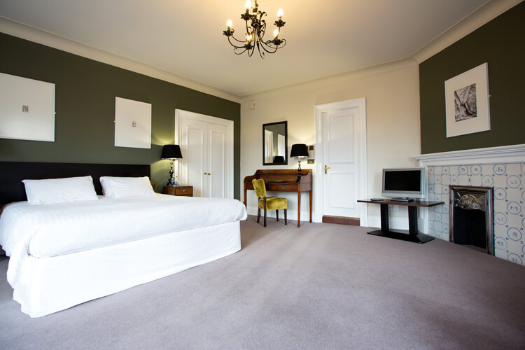 White Hart Hotel - Image 3 - UK Tourism Online