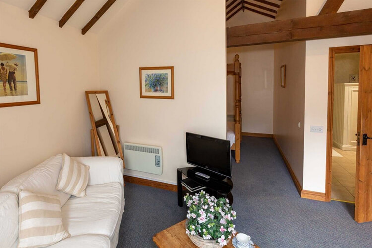 Church Farm Lodge - Image 3 - UK Tourism Online