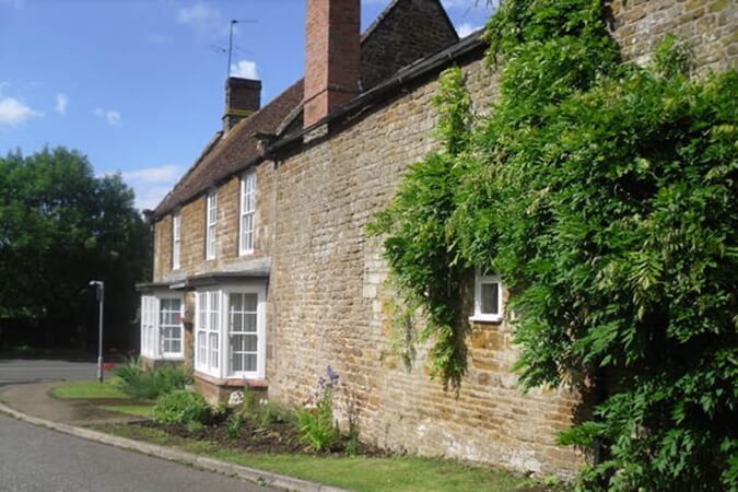 Foxhall Farmhouse Thumbnail | Daventry - Northamptonshire | UK Tourism Online