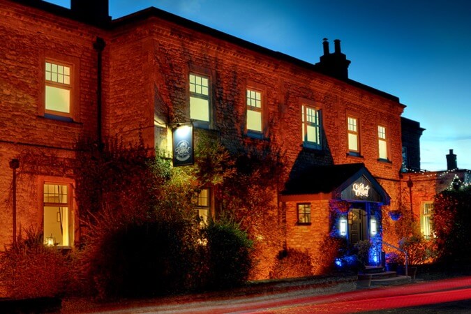 The Walnut Tree Inn Thumbnail | Blisworth - Northamptonshire | UK Tourism Online