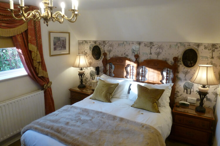 Newark Lodge Guest House - Image 1 - UK Tourism Online