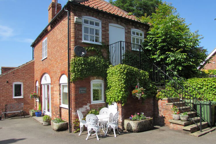 The Coach House Collingham - Image 1 - UK Tourism Online