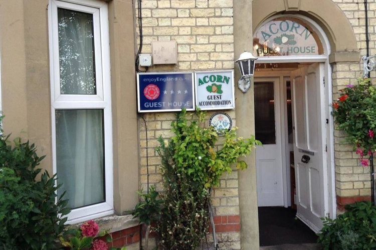 Acorn Guest House - Image 1 - UK Tourism Online