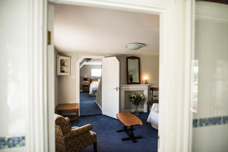 Pike and Eel Hotel - Image 2 - UK Tourism Online