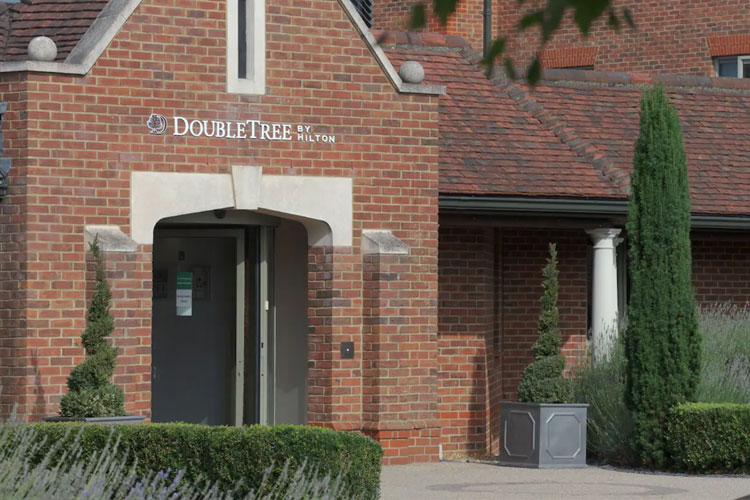 DoubleTree by Hilton Cambridge Belfry - Image 1 - UK Tourism Online