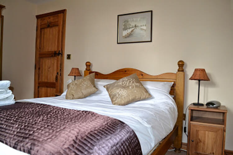 The Paddock Farmhouse Bed & Breakfast - Image 2 - UK Tourism Online