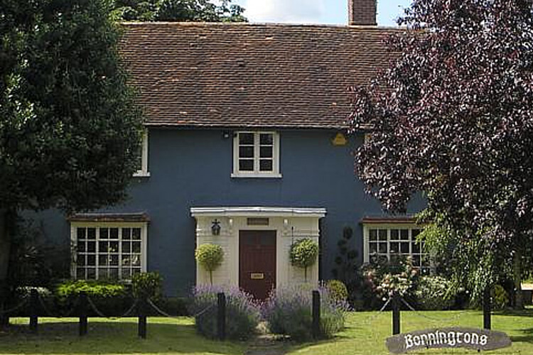 Bonningtons Guest House - Image 1 - UK Tourism Online