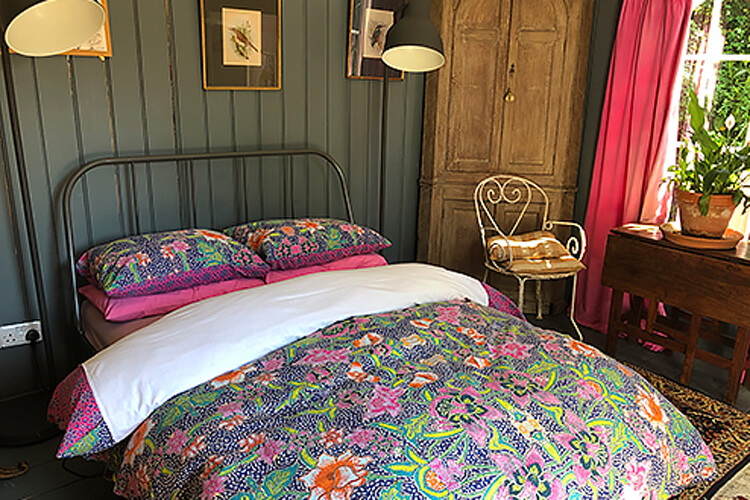 Buriton House Bed & Breakfast - Image 2 - UK Tourism Online