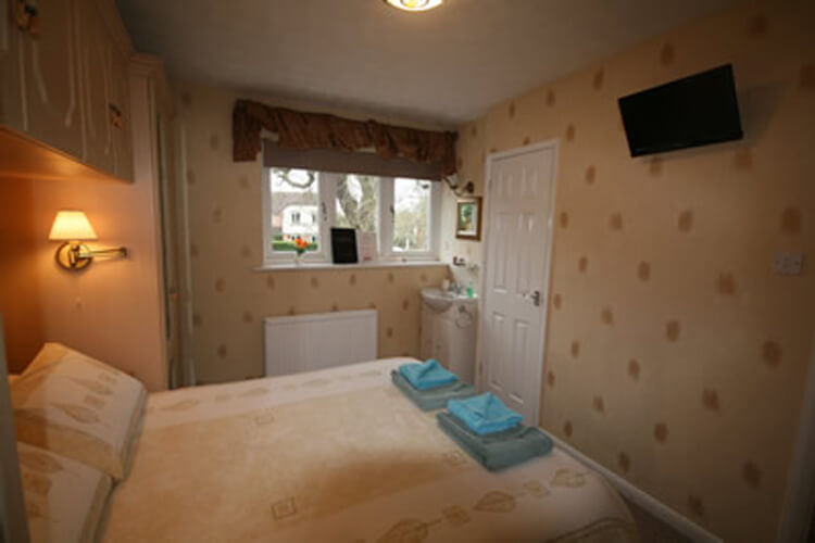 Riverside Guest House - Image 3 - UK Tourism Online