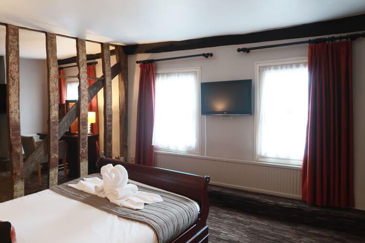 Saracens Head Hotel - Image 4 - UK Tourism Online