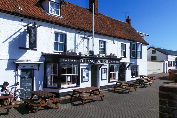 The Anchor Hotel - Image 1 - UK Tourism Online