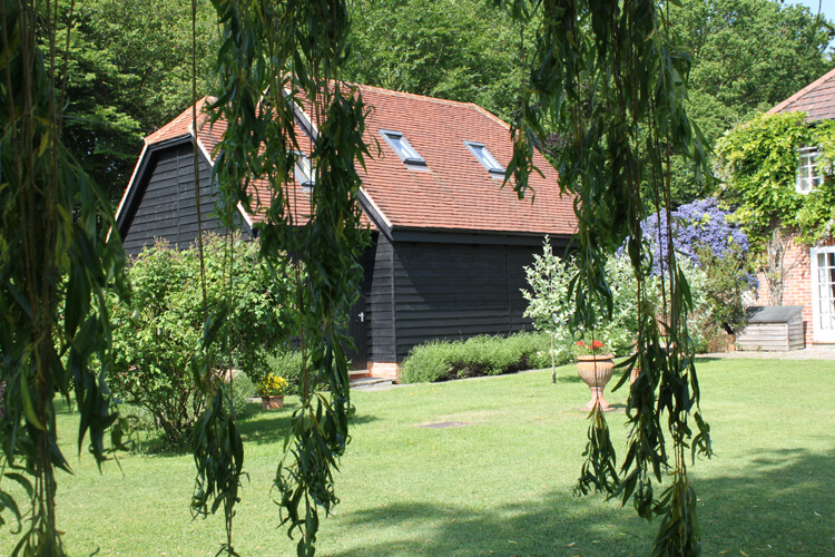 Wellrose Barn - Image 1 - UK Tourism Online